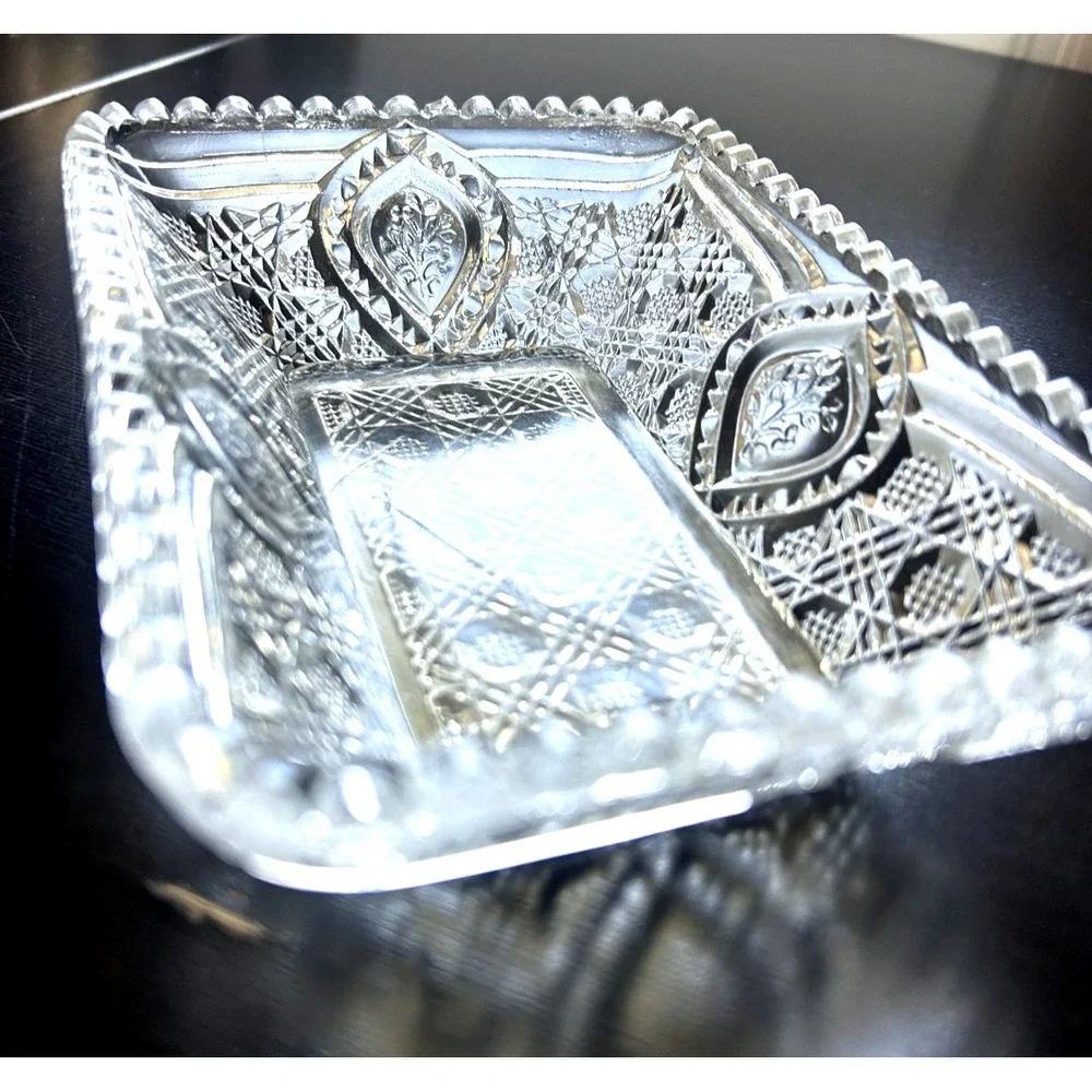Vintage Mid Century Pressed Glass Bowl Sawtooth Edge Clear 7.5